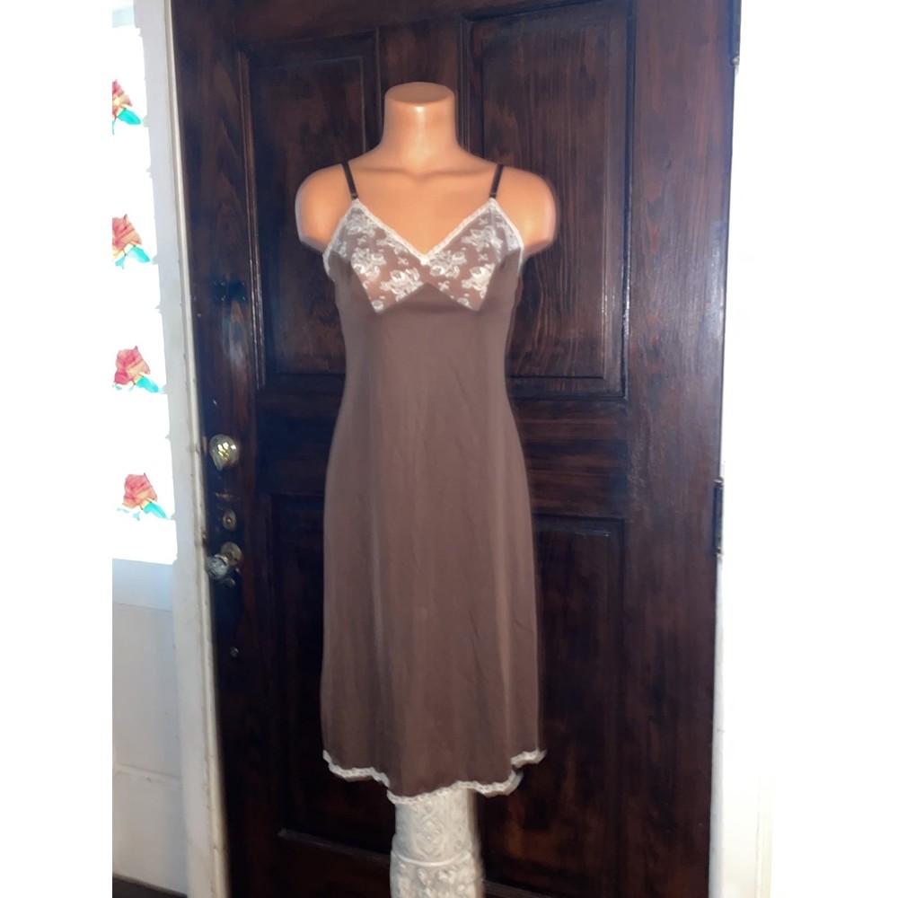 Vintage Silky brown Vanity Fair full Slip lingerie dress 34 - Picture 1 of 9